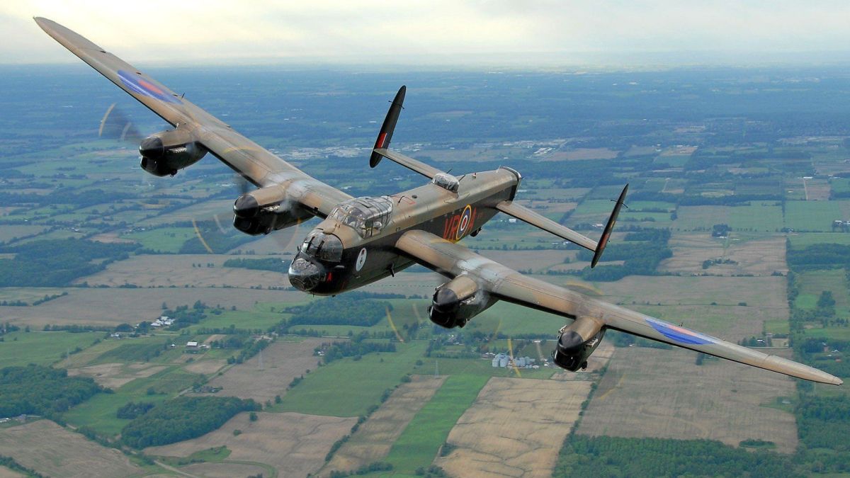 Lancaster bomber war world bombers avro aircraft ww2 planes wwii ii mk ww two heavy type photography during pages force